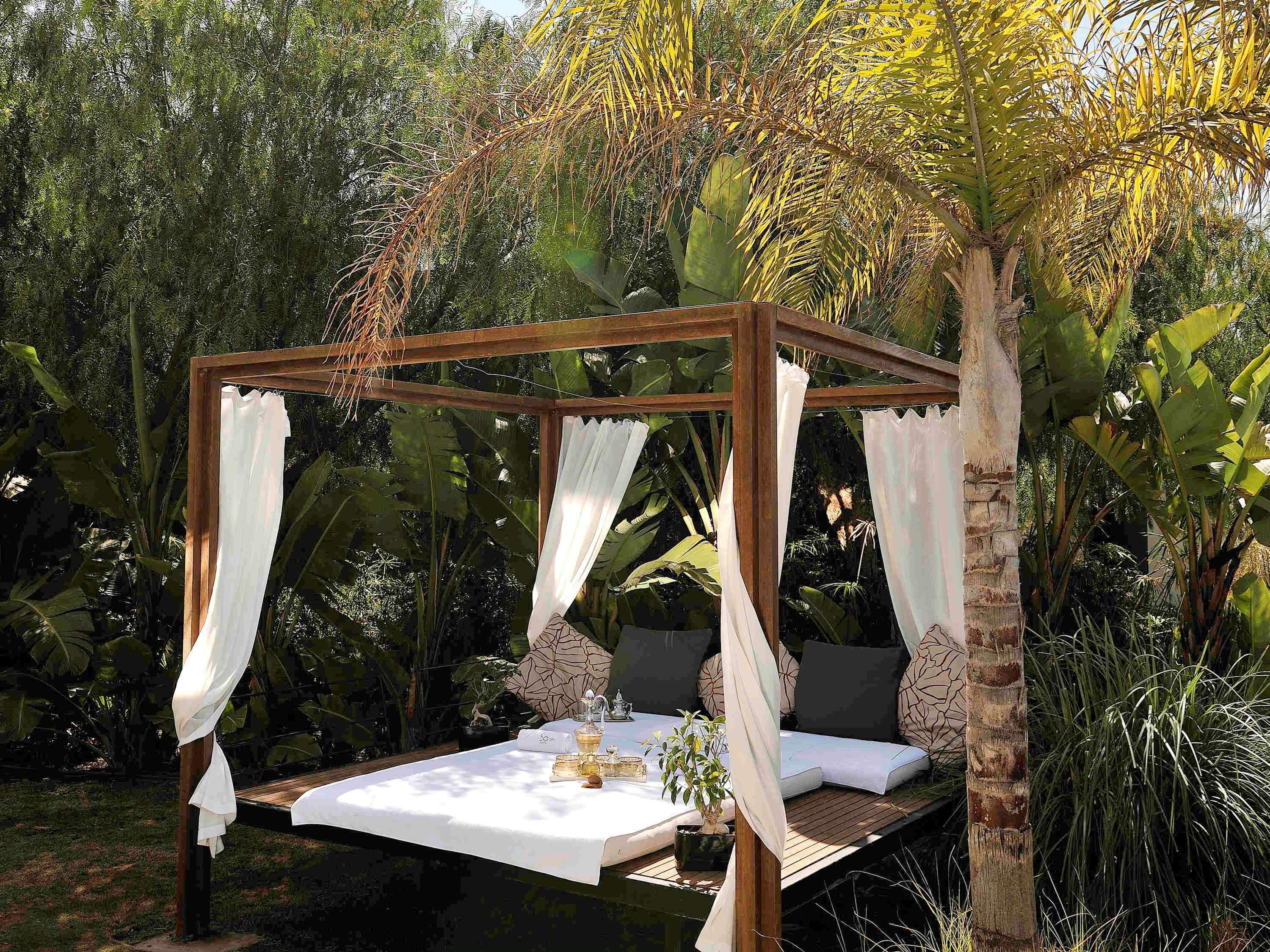 索维拉莫加多尔索菲特高尔夫酒店及水疗中心 外观 照片 A pergola in a garden